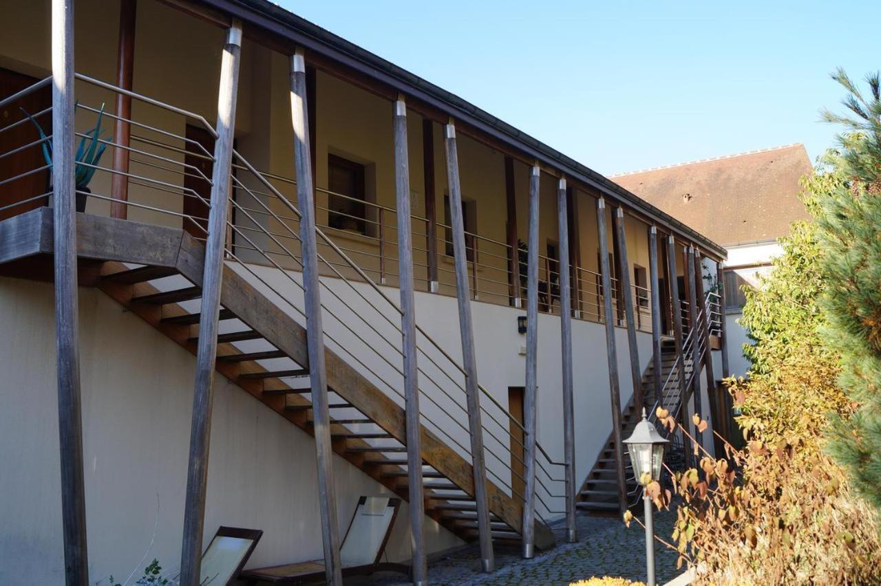 L'Antilope Hotel Nancay Bagian luar foto